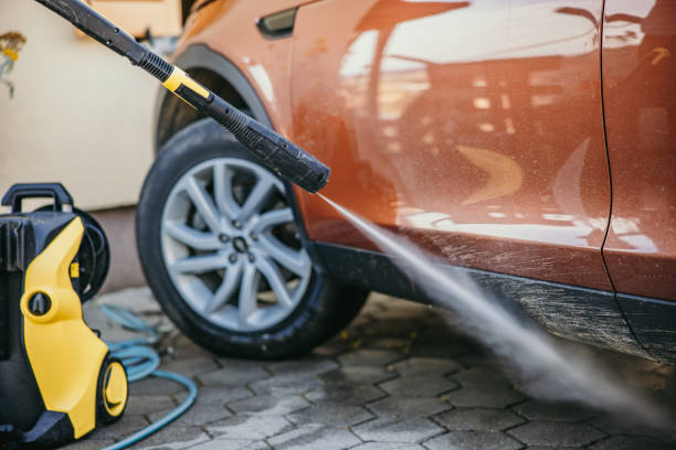 Garage Pressure Washing in Center Point, IA